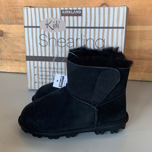 COPY - NIB Kids Kirkland Signature Shearling Sheepskin Boots Black